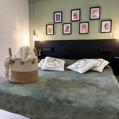 Freistehendes Zwei-zimmer-haus * Peschici